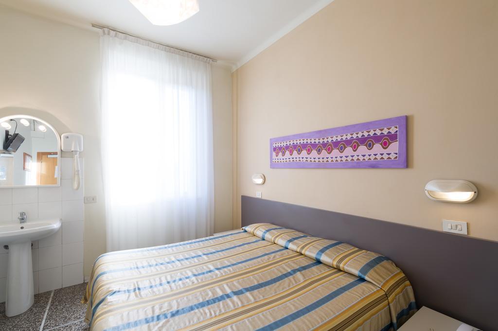 Hotel Moderno Pise Extérieur photo