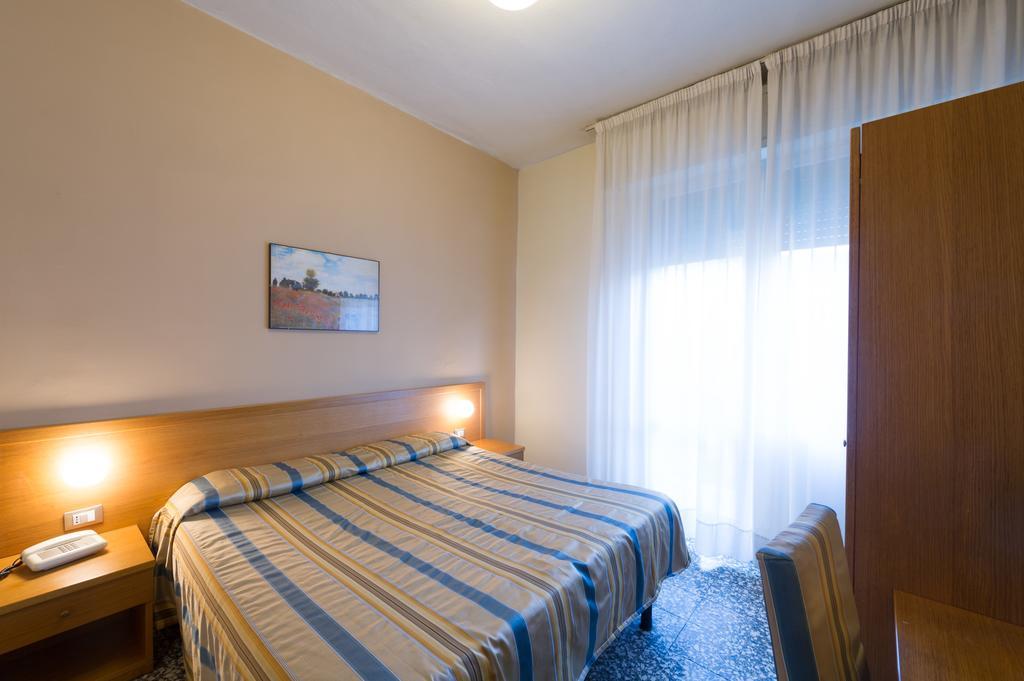 Hotel Moderno Pise Extérieur photo