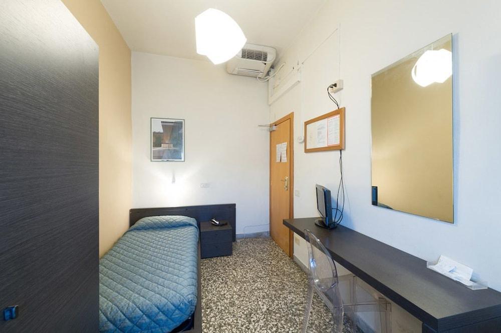 Hotel Moderno Pise Extérieur photo
