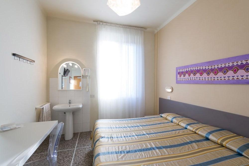 Hotel Moderno Pise Extérieur photo