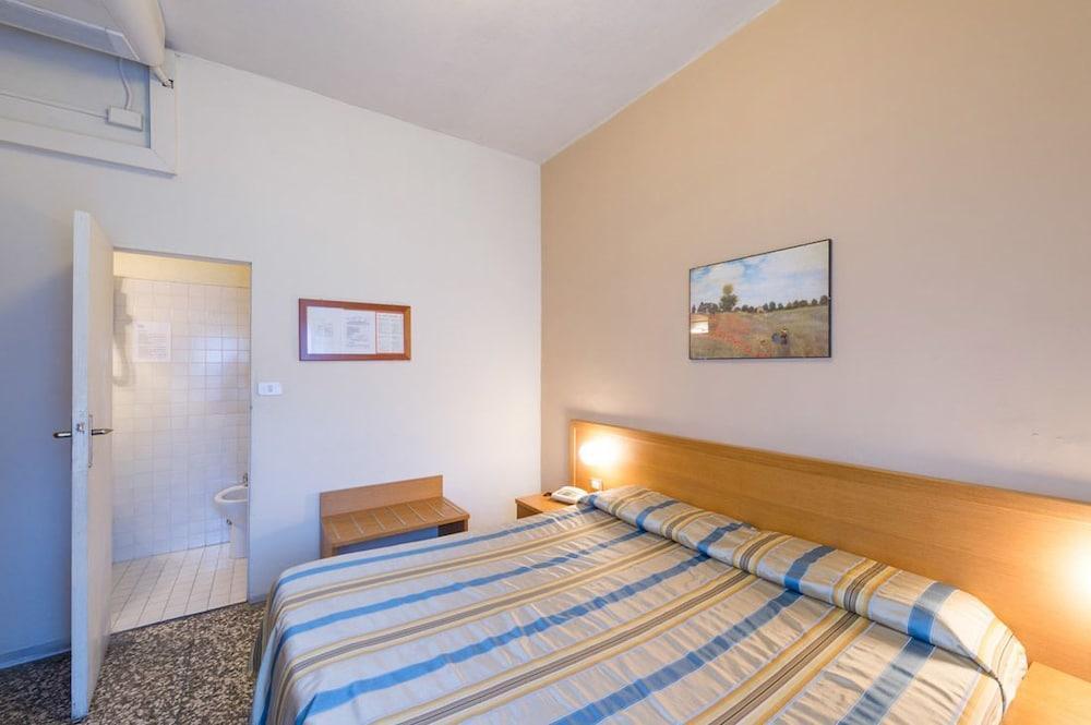 Hotel Moderno Pise Extérieur photo