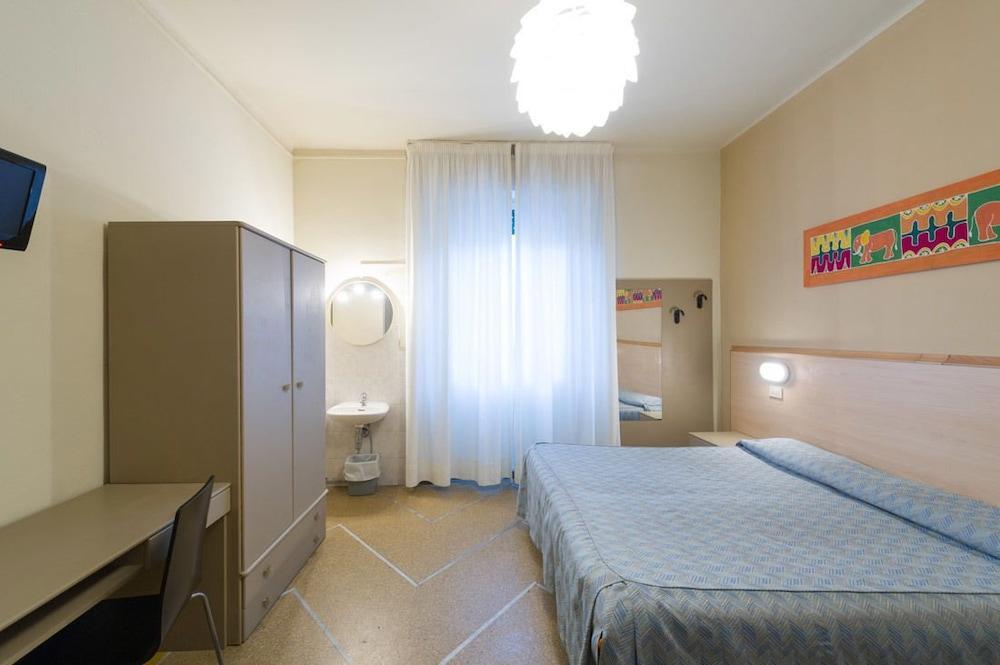Hotel Moderno Pise Extérieur photo