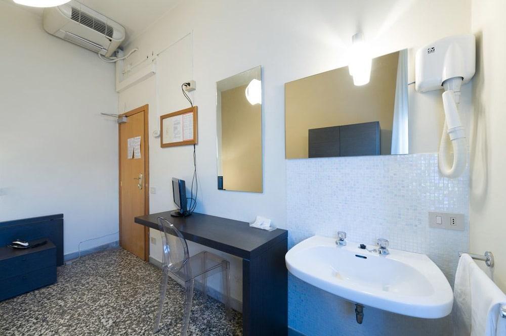 Hotel Moderno Pise Extérieur photo