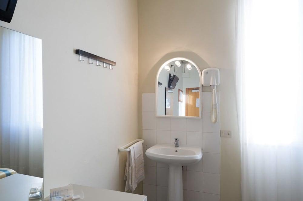 Hotel Moderno Pise Extérieur photo